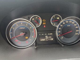Suzuki SX4 - 10