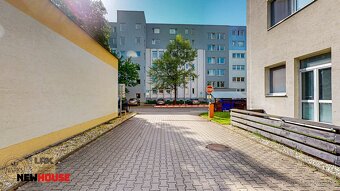 Zariadený 1,5 izbový byt s terasou a parkovacím miestom - Ve - 10