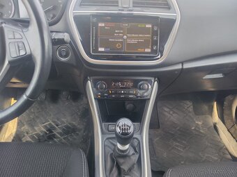 Suzuki SX4 S-CROSS 1,6 diesel 4x4 rok 2017 - 10