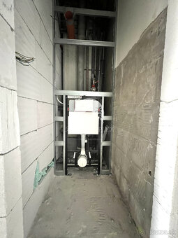 Reality KOMPLEX s.r.o. ponúka na predaj priestranný 1-izbový - 10