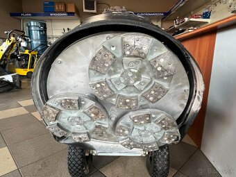 Planetarna bruska na beton HTC 500, Hladicka lesticka - 10