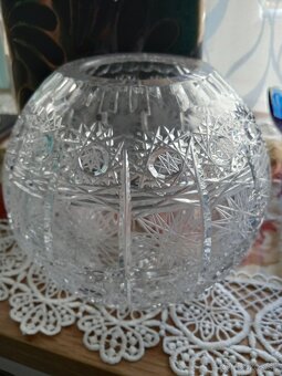 Predám 3 x guľaté ručne brúsené krištáľové vázy. - 10