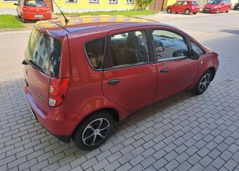 Mitsubishi Colt 1,1 Inform benzín manuál 55 kw - 10