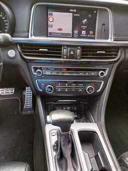 Kia Optima sw 2,0 GDi - 10