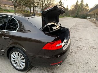 Škoda Superb 2,0 TDi CR DSG 4x4 - 10
