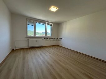 2 izbový byt s loggiou  - kompletná nová rekonštrukcia - 10