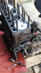 GO NA MOTORY ZETOR MAJOR UR1 UR2 CRISTAL LKT - 10