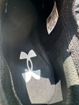 Bezecke tenisky Under Armour - 10