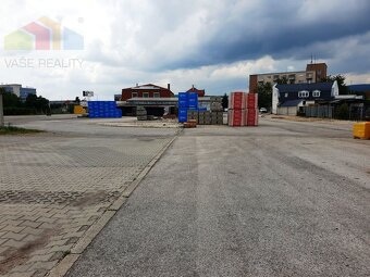  Na predaj priemyselný areál s výmerou 11 000 m² a montova - 10
