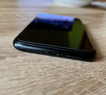 Telefóny IPhone 11 , IPhone xr - 10