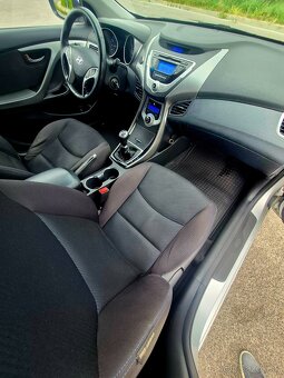 Hyunday elantra 2013 1.6 97kw benzín - 10