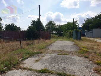  Na predaj stavebný pozemok pre komerčné účely - 2 500 m2  - 10