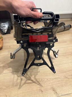 Podsedadlovy ram a pladt na Suzuki Gsxr 1000 03-04 - 10