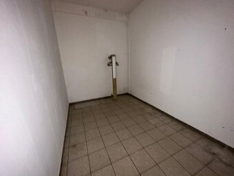 Na prenájom obchodný priestor - Lučenec - 10
