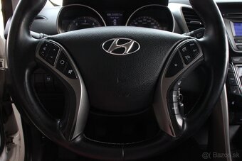 Hyundai i30 CW 1.6i CRDi 16V DOHC Family - 10