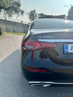Mercedes-Benz E trieda - 10