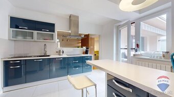 Na predaj veľkometrážny 5i exkluzívny byt s terasou a s 2 ga - 10