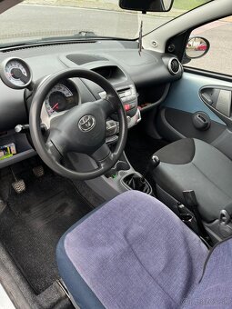 Toyota Aygo - 10