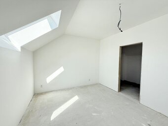 JANOVÍK NOVOSTAVBA 3 IZBOVÝ RD, TERASA, PIVNICA - 10