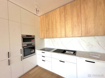 NA PREDAJ: 2 IZBOVÝ BYT PRÍSTAVNÁ - 10