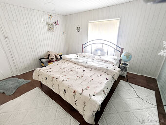 JEDINEČNÝ RODINNÝ DOM VHODNÝ AJ AKO CHALUPA PO KOMPLETNEJ KV - 10