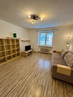 2-izb.byt, centrum mesta, 55m2, čiast.zariadený, pivnica - 10