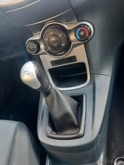 Ford Fiesta - 10