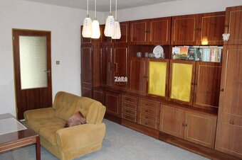 Margecany: 4 izbový tehlový rodinný dom na pozemku 1076 m2 - 10