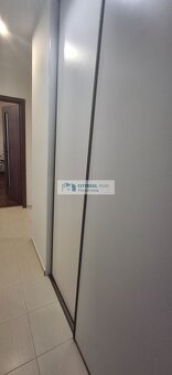 Ponúkame na predaj krásny, kompletne prerobený 2 izbový byt - 10