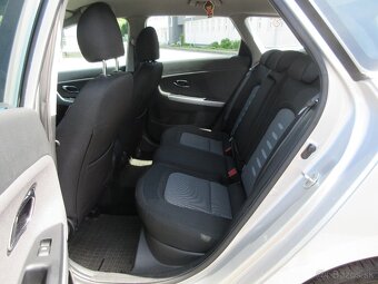 Kia Cee´d SW 1.6 GDI LX/Silver s odp. DPH - 10
