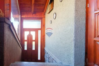 PREDAJ Rodinný dom s garážou a pozemkom 2 362 m2 neďaleko Ro - 10