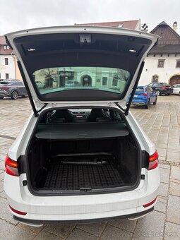 Škoda Superb Sportline - 10