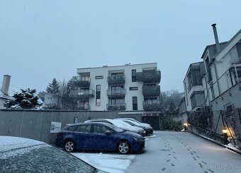 Jedinečný 1-izbový byt pod Slavínom - 10