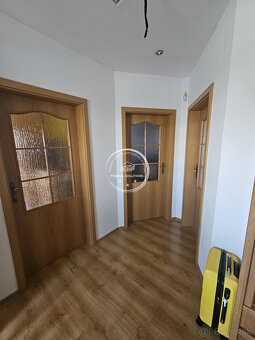 Na predaj nádherný 6-izbový rodinný dom s veľkým pozemkom - 10