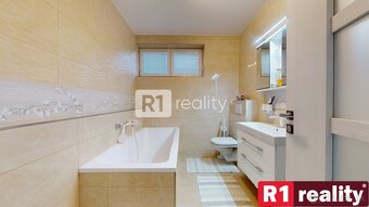Komfortné 4 izbové bývanie s vlastným pozemkom/dvorom 229 m2 - 10