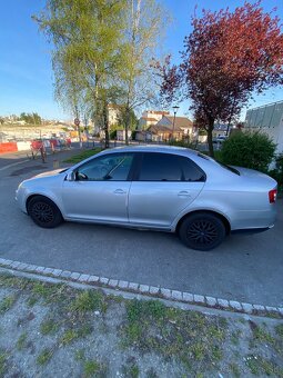 Volkswagen Jetta - 10