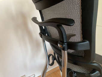 Ergonomická stolička Mosh Airflow 801 sivá - 10