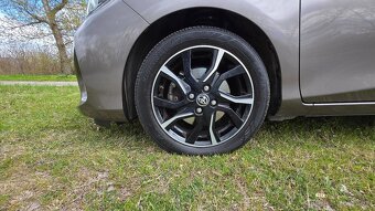 Toyota Yaris 1.5 hybrid A/T 54KW - 10