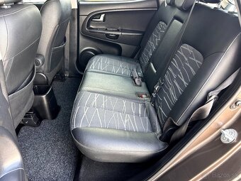Kia Venga 1.4 CVVT M5 Zlatá Edícia +ŤAŽNÉ - 10