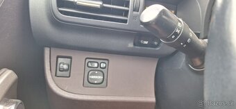 Toyota iQ 1,0 automat CVT max. - 10