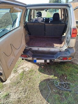 Predám Nissan Terrano 2 2.7 TD 92kw - 10