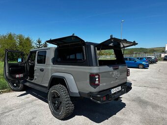 Jeep Gladiator 3.0 CRD Overland 4WD - 10