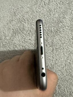 Predám Apple iPhone 6S 16GB Veľmi zachovalom stave - 10