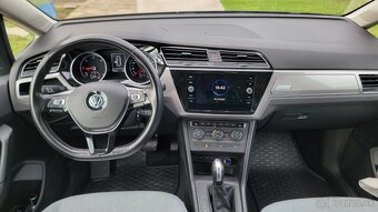 Volkswagen Touran 2.0 TDI Comfortline DSG - 10