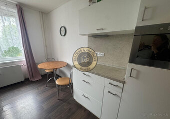 Na predaj 2iz. byt s pivnicou v Trnave na Špačinskej ulici - 10