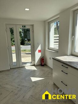 PREDAJ : MODERNÁ POLYFUNKČNÁ BUDOVA NA BÝVANIE AJ PODNIKANIE - 10