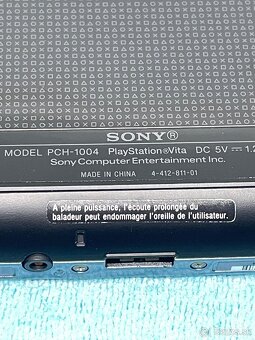 PS vita PCH-1004 oled displej -folia +4gb - 10