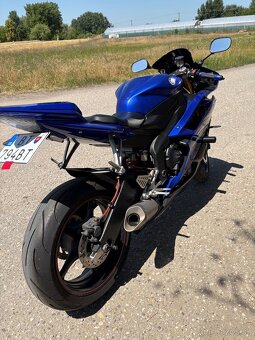 Yamaha yzf r6 - 10