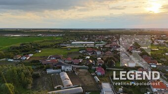 Stavebný pozemok Nesvady, 1.234 m2, tichá ulička, garáž - 10