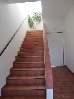 NA PREDAJ – polyfunkčný objekt v úplnom centre mesta Senec - - 10